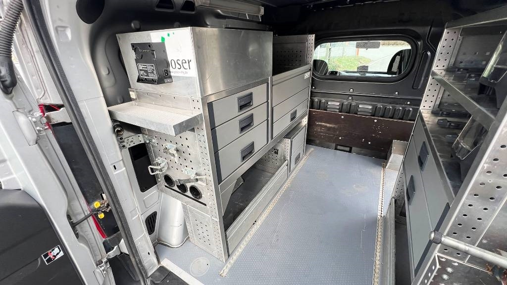 Furgonas su krovinių dėže Opel Combo 1.3, Kasten, Transporter, Werkstattschränke: foto 15