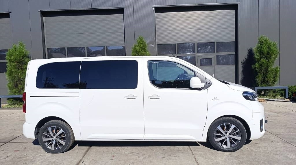 Toyota Proace 2.0 Van, Kleinbus, 7-Sitzer, Turboschaden - Krovininis mikroautobusas: foto 2 Toyota Proace 2.0 Van, Kleinbus, 7-Sitzer, Turboschaden - Krovininis mikroautobusas: foto 2