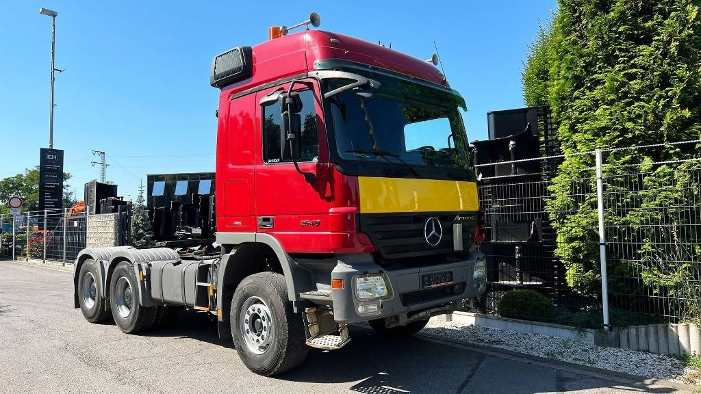 Mercedes-Benz Actros 2648 6x4 1 Hand Kipphydraulik Klima - Vilkikas: foto 4 Mercedes-Benz Actros 2648 6x4 1 Hand Kipphydraulik Klima - Vilkikas: foto 4