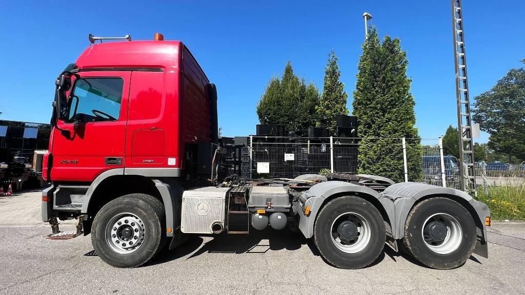 Mercedes-Benz Actros 2648 6x4 1 Hand Kipphydraulik Klima - Vilkikas: foto 1 Mercedes-Benz Actros 2648 6x4 1 Hand Kipphydraulik Klima - Vilkikas: foto 1