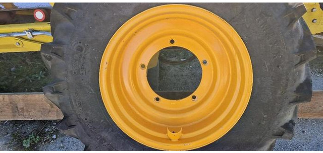 JCB Reifen Starmaxx 15.5/80-24 NEU - Atsarginės dalys: foto 4 JCB Reifen Starmaxx 15.5/80-24 NEU - Atsarginės dalys: foto 4