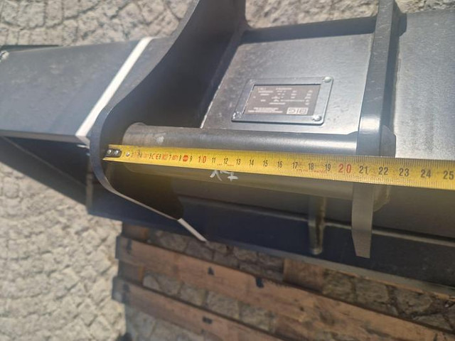 Big Böschungslöffel 140 cm mit Lehnhoff M03 Symblock Aufnahme - Kaušas: foto 3 Big Böschungslöffel 140 cm mit Lehnhoff M03 Symblock Aufnahme - Kaušas: foto 3