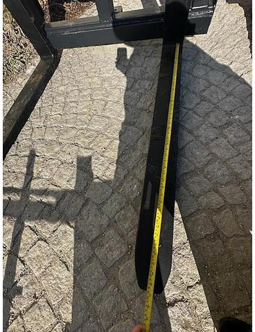 Big Palettengabel 3,5 t mit Merlo Aufnahme 120 cm FEM 3 Träggerahmen - Šakės - Krovimo technika: foto 5 Big Palettengabel 3,5 t mit Merlo Aufnahme 120 cm FEM 3 Träggerahmen - Šakės - Krovimo technika: foto 5