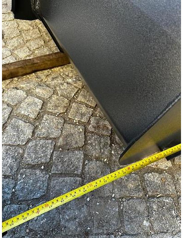 Big Schwergutschaufel 240 cm mit Merlo ZM2 Aufnahme - Kaušas: foto 5 Big Schwergutschaufel 240 cm mit Merlo ZM2 Aufnahme - Kaušas: foto 5
