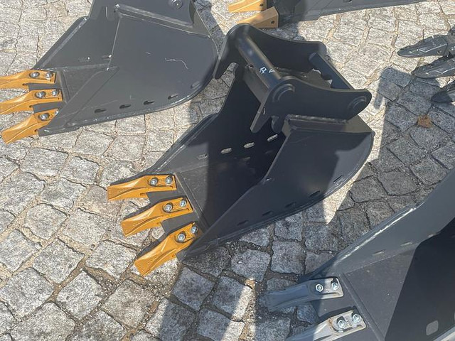 Big Tieflöffel 30 cm mit Lehnhoff MS01 Symlock Aufnahme - Kaušas: foto 1 Big Tieflöffel 30 cm mit Lehnhoff MS01 Symlock Aufnahme - Kaušas: foto 1