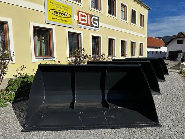 Big Volumenschaufel 250 cm mit Claas Scorpion Aufnahme - Kaušas: foto 1 Big Volumenschaufel 250 cm mit Claas Scorpion Aufnahme - Kaušas: foto 1