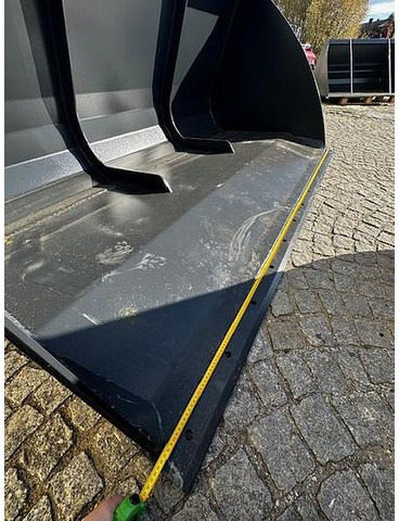 Big Volumenschaufel 250 cm mit Hauer Aufnahme - Kaušas: foto 2 Big Volumenschaufel 250 cm mit Hauer Aufnahme - Kaušas: foto 2