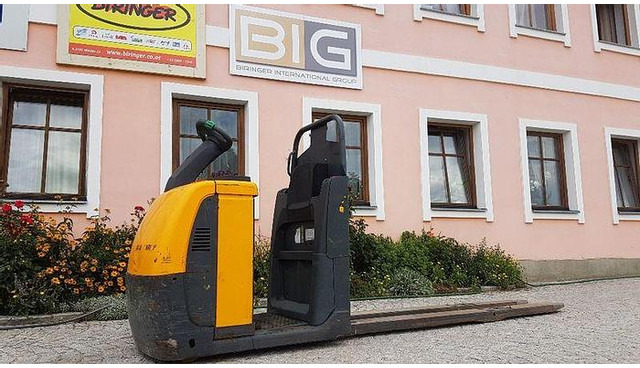 Jungheinrich ECE 225 Komissionierer - Šakinis krautuvas: foto 1 Jungheinrich ECE 225 Komissionierer - Šakinis krautuvas: foto 1