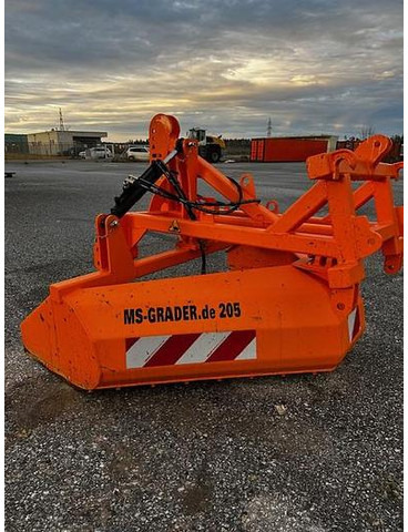 MS Grader 205 K - Greideris: foto 1 MS Grader 205 K - Greideris: foto 1