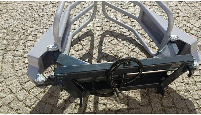 Rundballengreifer 180 cm mit Merlo Aufnahme - Greiferis - Žemės ūkio technika: foto 4 Rundballengreifer 180 cm mit Merlo Aufnahme - Greiferis - Žemės ūkio technika: foto 4