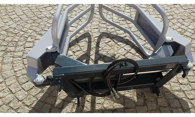 Rundballengreifer 180 cm pass. zu Euro Aufnahme - Greiferis - Žemės ūkio technika: foto 4 Rundballengreifer 180 cm pass. zu Euro Aufnahme - Greiferis - Žemės ūkio technika: foto 4