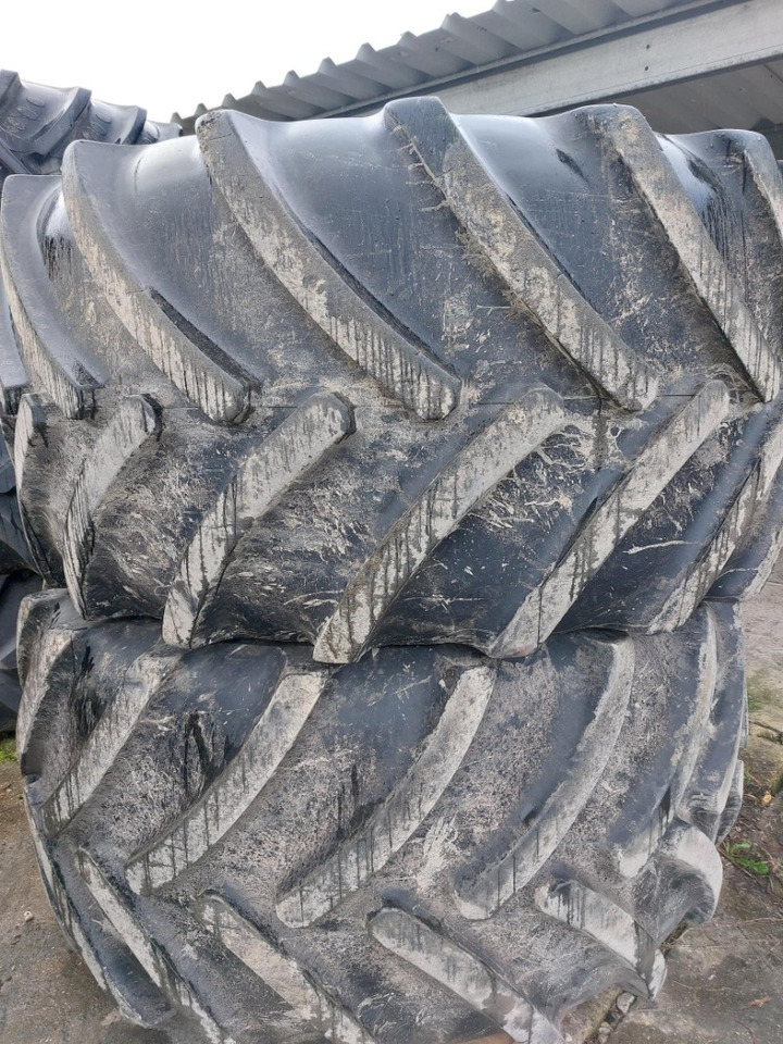 Continental 900/60R38 750/55R30 John Deere 8335R 8430 8530 - Padangos ir ratlankiai: foto 1 Continental 900/60R38 750/55R30 John Deere 8335R 8430 8530 - Padangos ir ratlankiai: foto 1