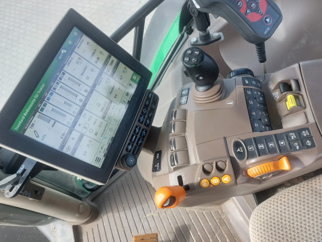 John Deere 6155R - Traktorius: foto 5 John Deere 6155R - Traktorius: foto 5