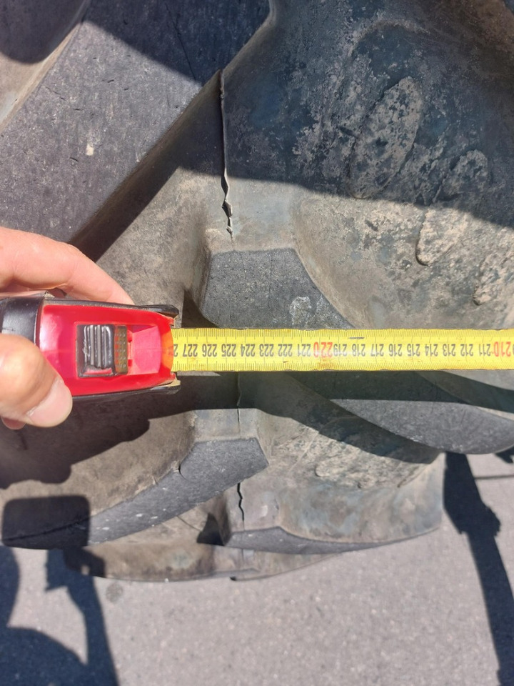 John Deere 6170R - Traktorius: foto 2 John Deere 6170R - Traktorius: foto 2