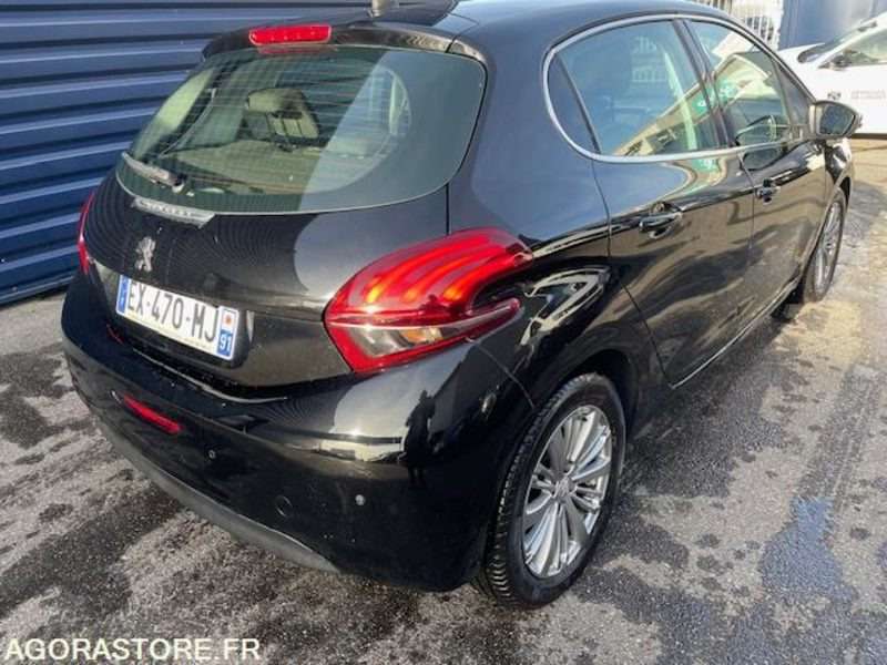 208 ALLURE PT 110cv-05/2016- 87950 KM - Lengvasis automobilis: foto 3 208 ALLURE PT 110cv-05/2016- 87950 KM - Lengvasis automobilis: foto 3