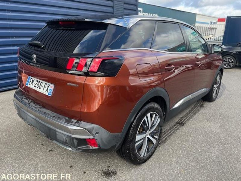 3008 GT-LINE 1.2 PT 130cv. 05/2017. 117900 KM - Visureigis: foto 3 3008 GT-LINE 1.2 PT 130cv. 05/2017. 117900 KM - Visureigis: foto 3