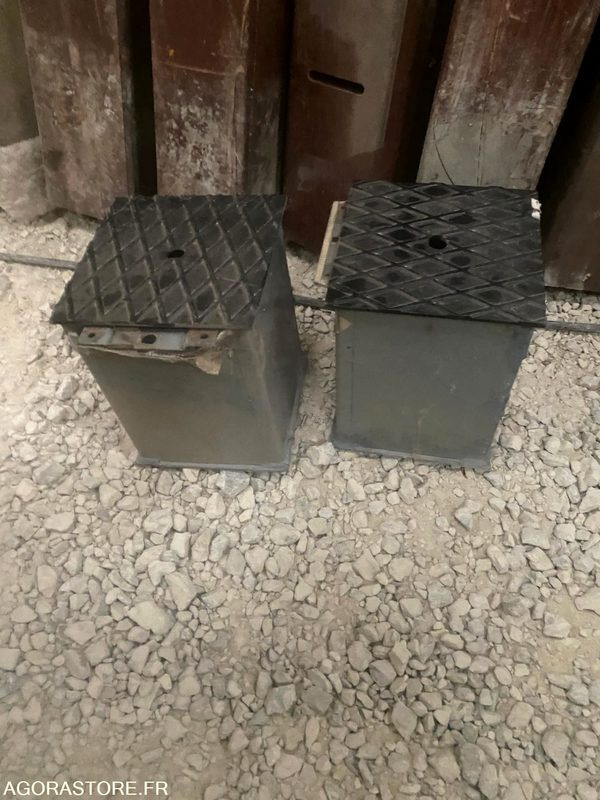 9 BORNES BOIS EXOTIQUES NEUVES - Technika sodui ir daržui: foto 3 9 BORNES BOIS EXOTIQUES NEUVES - Technika sodui ir daržui: foto 3