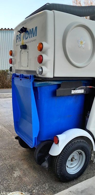 BALAYEUSE ELECTRIQUE ECO 36 - Gatvių šlavimo mašina: foto 2 BALAYEUSE ELECTRIQUE ECO 36 - Gatvių šlavimo mašina: foto 2