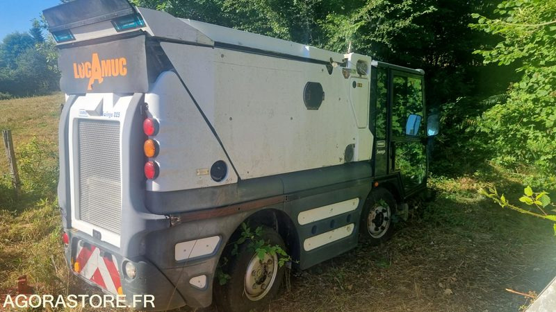 BALAYEUSE SCHMIDT COMPACT 200 - Gatvių šlavimo mašina: foto 1 BALAYEUSE SCHMIDT COMPACT 200 - Gatvių šlavimo mašina: foto 1