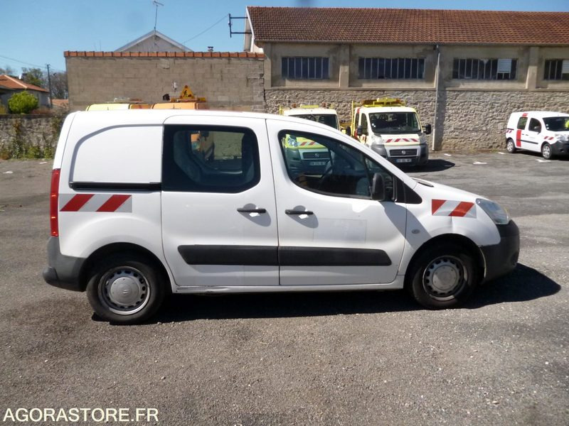 BERLINGO 1.6HDI 3 PLACES - Mažas furgonas: foto 4 BERLINGO 1.6HDI 3 PLACES - Mažas furgonas: foto 4