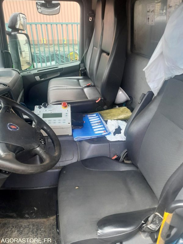 BOM 26T SCANIA GNC (6071-66ICAM571X) - Šiukšliavežis: foto 2 BOM 26T SCANIA GNC (6071-66ICAM571X) - Šiukšliavežis: foto 2