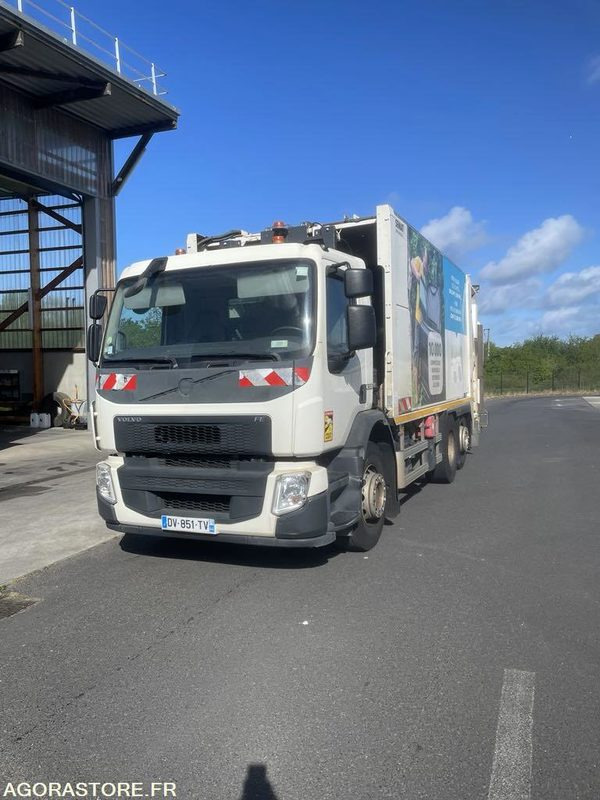 BOM 26T avec LC auto 851 - Šiukšliavežis: foto 2 BOM 26T avec LC auto 851 - Šiukšliavežis: foto 2