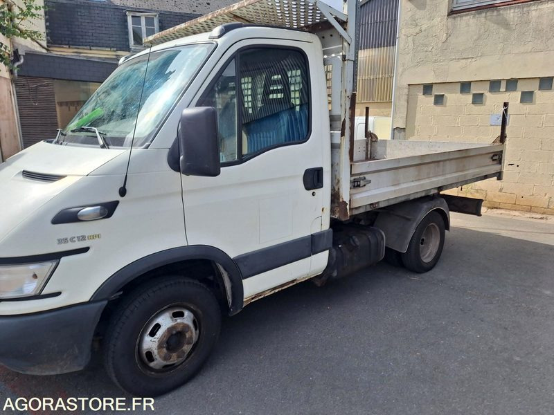 CAMION BENNE IVECO DAILY - Mažas savivartis: foto 3 CAMION BENNE IVECO DAILY - Mažas savivartis: foto 3