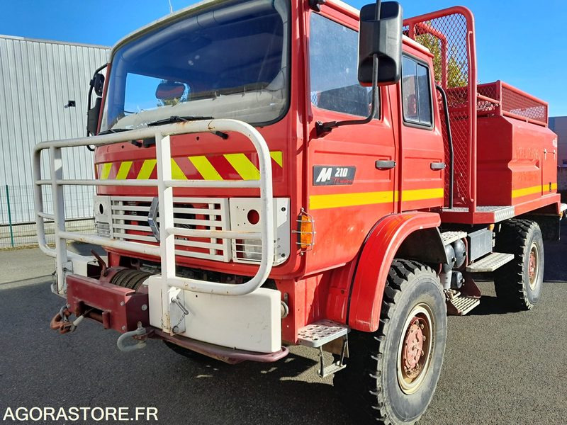 CAMION CITERNE FEU DE FORET - 38543kms - Gaisrinė mašina: foto 1 CAMION CITERNE FEU DE FORET - 38543kms - Gaisrinė mašina: foto 1