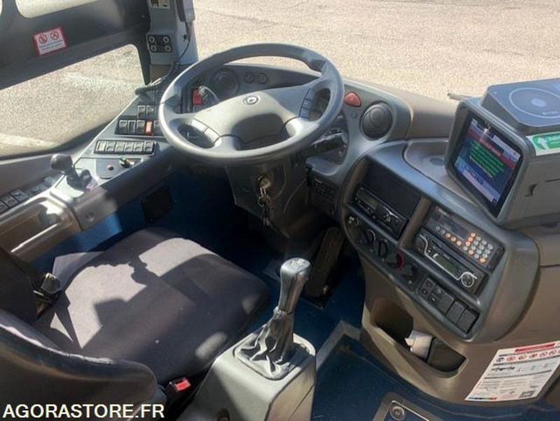 CAR IRISBUS RECREO N°15213- MEC 2009 - 444297 Km AD507BZ - Mokyklinis autobusas: foto 3 CAR IRISBUS RECREO N°15213- MEC 2009 - 444297 Km AD507BZ - Mokyklinis autobusas: foto 3