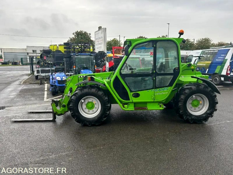 CHARIOT TELESCOPIQUE MERLO PANORAMIC P32.6 PLUS - 2013 / 2865 HEURES - Krautuvas: foto 2 CHARIOT TELESCOPIQUE MERLO PANORAMIC P32.6 PLUS - 2013 / 2865 HEURES - Krautuvas: foto 2