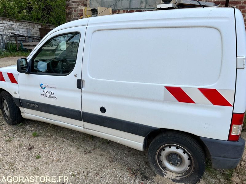 CITROEN BERLINGO 177285 kms 2009 - Mažas furgonas: foto 1 CITROEN BERLINGO 177285 kms 2009 - Mažas furgonas: foto 1