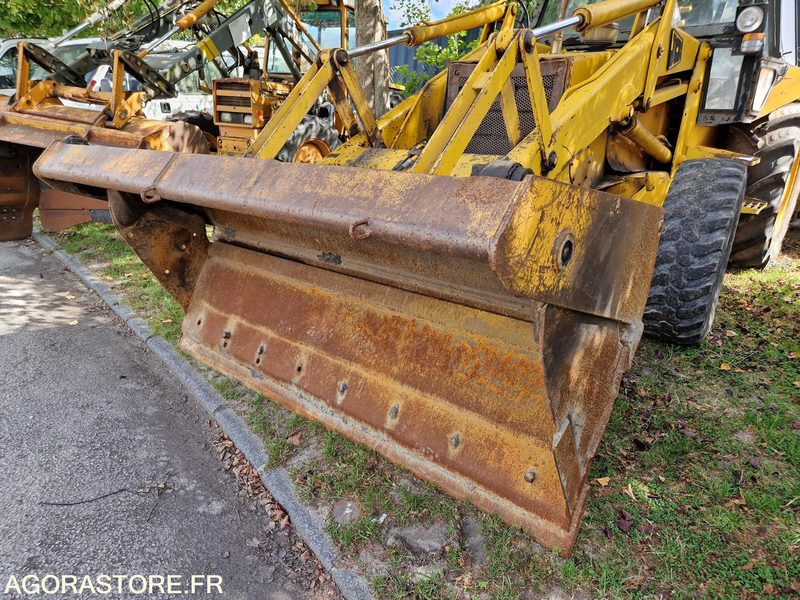 Chargeuse JCB 3X - 1989 - 7068 - Krautuvas: foto 2 Chargeuse JCB 3X - 1989 - 7068 - Krautuvas: foto 2