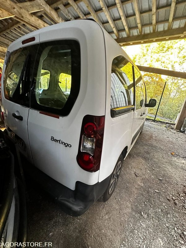 Citroen Berlingo 2012 240000 kms - Mažas furgonas: foto 4 Citroen Berlingo 2012 240000 kms - Mažas furgonas: foto 4