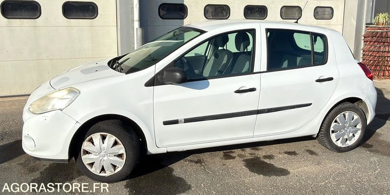Clio III - Lengvasis automobilis: foto 1 Clio III - Lengvasis automobilis: foto 1