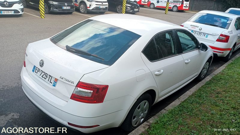 EP-729-TL - Non Roulant - SKODA OCTAVIA - VP -  349 390 Kms - Lengvasis automobilis: foto 4 EP-729-TL - Non Roulant - SKODA OCTAVIA - VP -  349 390 Kms - Lengvasis automobilis: foto 4