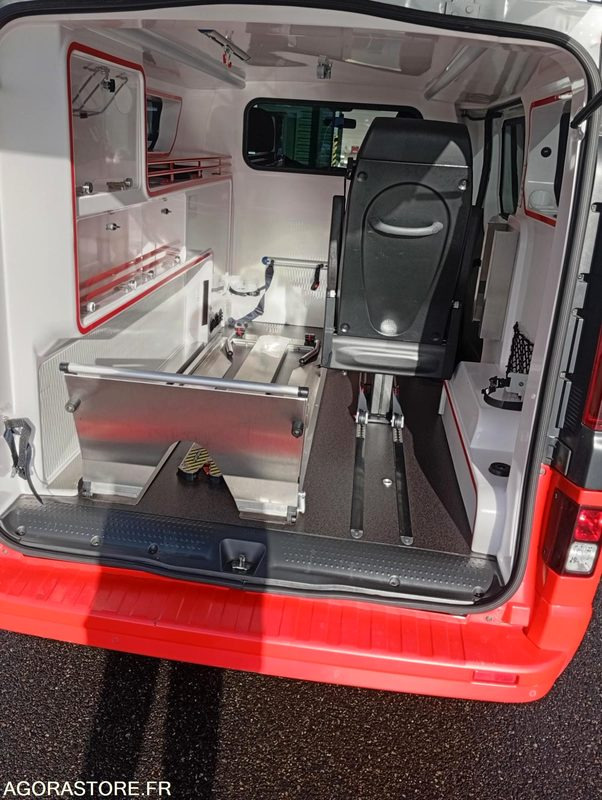 EY-676-MY - Non Roulant - RENAULT TRAFIC - VASP - 321 000 Kms - Greitosios pagalbos automobilis: foto 5 EY-676-MY - Non Roulant - RENAULT TRAFIC - VASP - 321 000 Kms - Greitosios pagalbos automobilis: foto 5