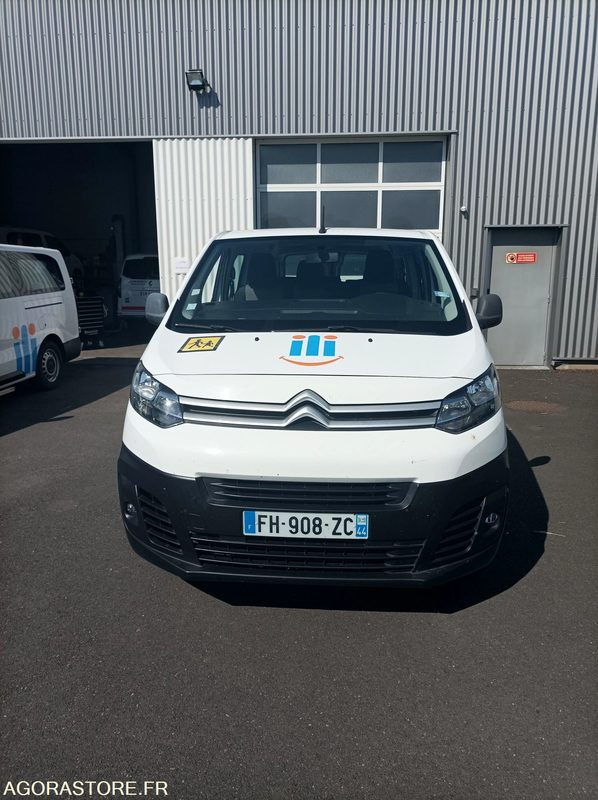 FH-908-ZC - Non Roulant - CITROEN JUMPY - VP - 180 000 Kms - Mikroautobusas, Keleivinis furgonas: foto 4 FH-908-ZC - Non Roulant - CITROEN JUMPY - VP - 180 000 Kms - Mikroautobusas, Keleivinis furgonas: foto 4