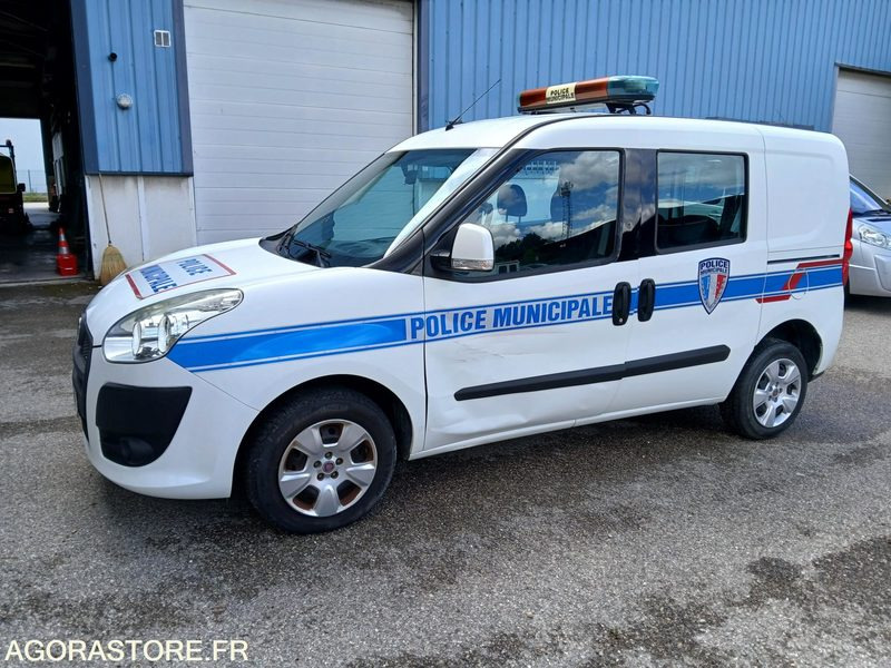 FIAT DOBLO C.1.3MTJ - Mažas furgonas: foto 1 FIAT DOBLO C.1.3MTJ - Mažas furgonas: foto 1