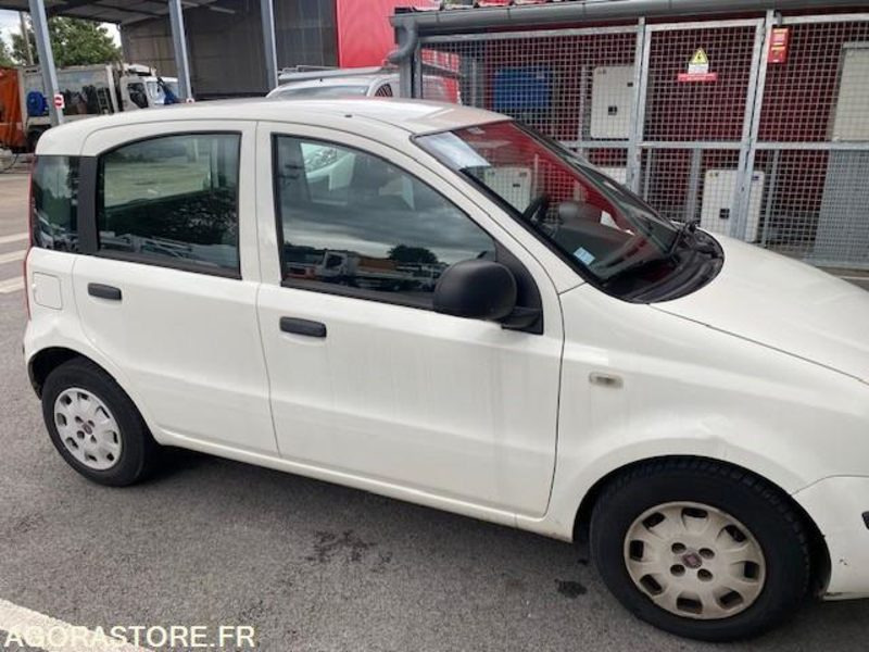 FIAT PANDA ESSENCE (PAR 1427) - Lengvasis automobilis: foto 1 FIAT PANDA ESSENCE (PAR 1427) - Lengvasis automobilis: foto 1