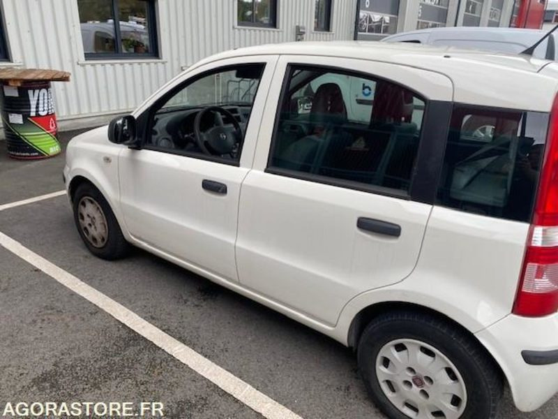 FIAT PANDA ESSENCE (PAR 1427) - Lengvasis automobilis: foto 3 FIAT PANDA ESSENCE (PAR 1427) - Lengvasis automobilis: foto 3