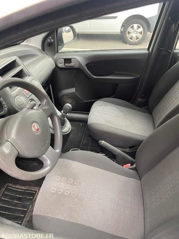 FIAT PANDA ESSENCE (PAR 1427) - Lengvasis automobilis: foto 5 FIAT PANDA ESSENCE (PAR 1427) - Lengvasis automobilis: foto 5