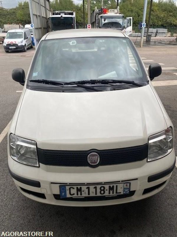 FIAT PANDA ESSENCE (PAR 1427) - Lengvasis automobilis: foto 4 FIAT PANDA ESSENCE (PAR 1427) - Lengvasis automobilis: foto 4