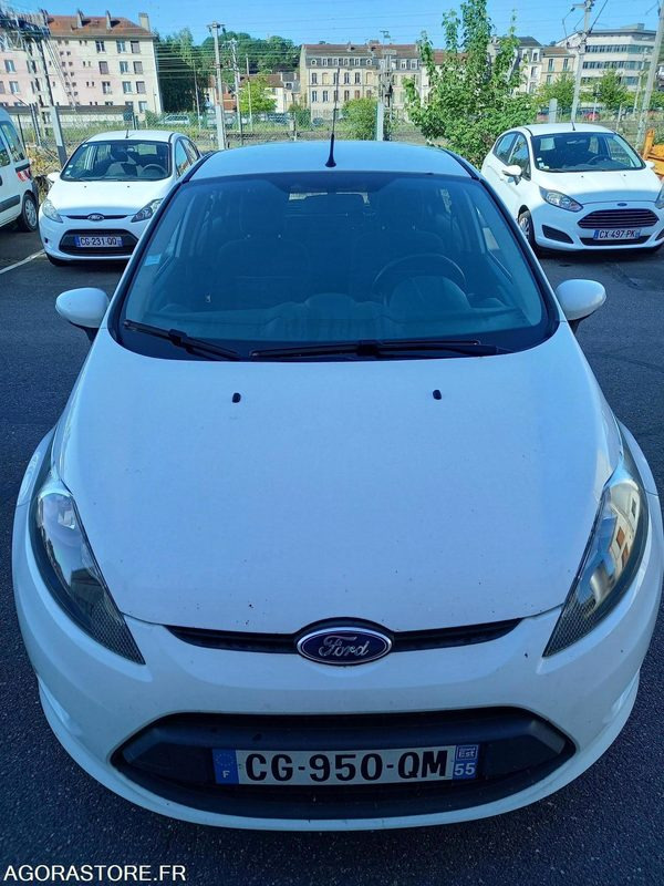 FORD FIESTA TDCI 70 FAP TREND 5 portes - Lengvasis automobilis: foto 5 FORD FIESTA TDCI 70 FAP TREND 5 portes - Lengvasis automobilis: foto 5