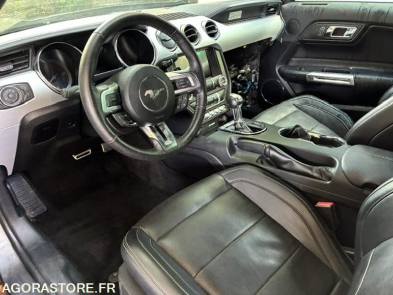 FORD MUSTANG FASTBACK 5.0 V8 - Lengvasis automobilis: foto 5 FORD MUSTANG FASTBACK 5.0 V8 - Lengvasis automobilis: foto 5