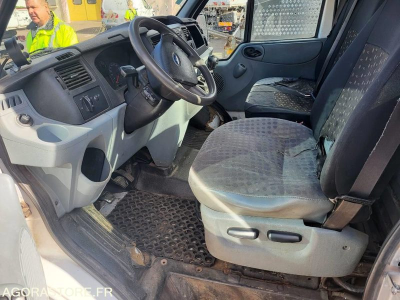 FORD transit avec système ampirol (sans contrôle technique) - Mažas savivartis: foto 4 FORD transit avec système ampirol (sans contrôle technique) - Mažas savivartis: foto 4