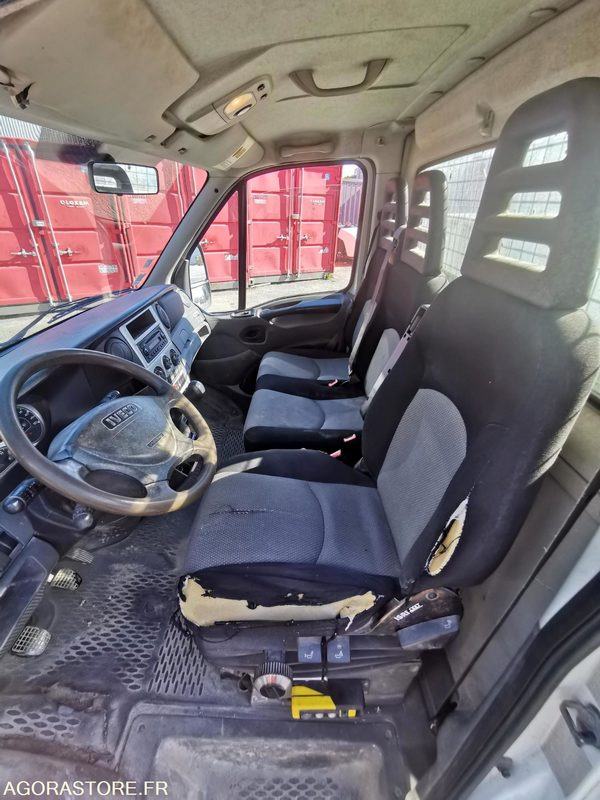 Mažas savivartis FOURGON BENNE - IVECO - DAILY 35C13 - 2011 / 264350 KM - BJ028EC: foto 10