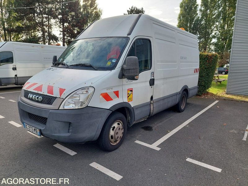 FOURGON IVECO AVEC GROUPE HP 371482 KMS / BC273MB (VENTE EXPORT UNIQUEMENT) - Krovininis mikroautobusas: foto 2 FOURGON IVECO AVEC GROUPE HP 371482 KMS / BC273MB (VENTE EXPORT UNIQUEMENT) - Krovininis mikroautobusas: foto 2