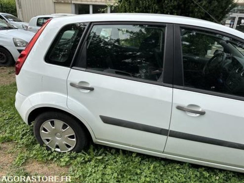 Ford Fiesta - 938BTN57 - Lengvasis automobilis: foto 2 Ford Fiesta - 938BTN57 - Lengvasis automobilis: foto 2