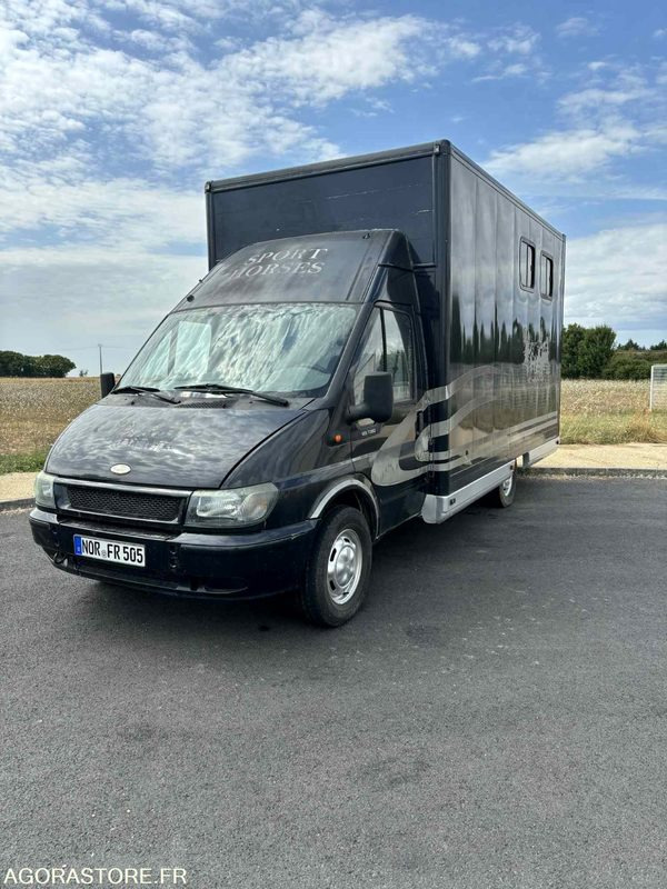 Fourgon FORD - Transport de 2 Chevaux - 2004 - 137 510 KM - Krovininis mikroautobusas: foto 1 Fourgon FORD - Transport de 2 Chevaux - 2004 - 137 510 KM - Krovininis mikroautobusas: foto 1