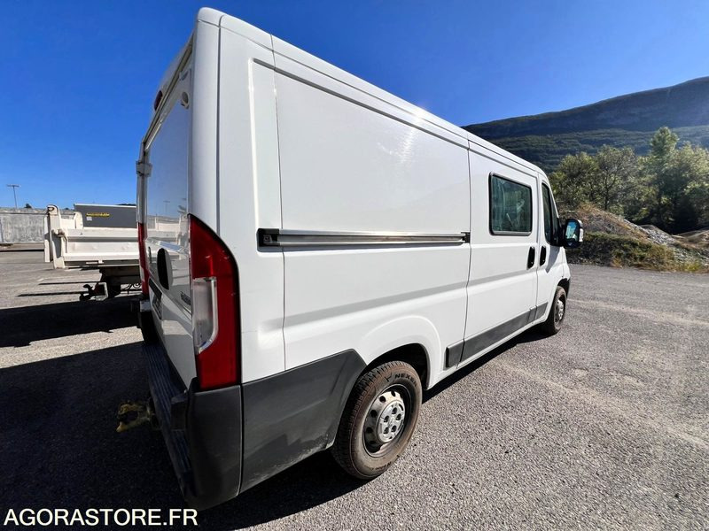 Fourgon utilitaire Peugeot Boxer 2,2l HDI 130cv - Année 2015 - 235000kms - Krovininis mikroautobusas: foto 4 Fourgon utilitaire Peugeot Boxer 2,2l HDI 130cv - Année 2015 - 235000kms - Krovininis mikroautobusas: foto 4